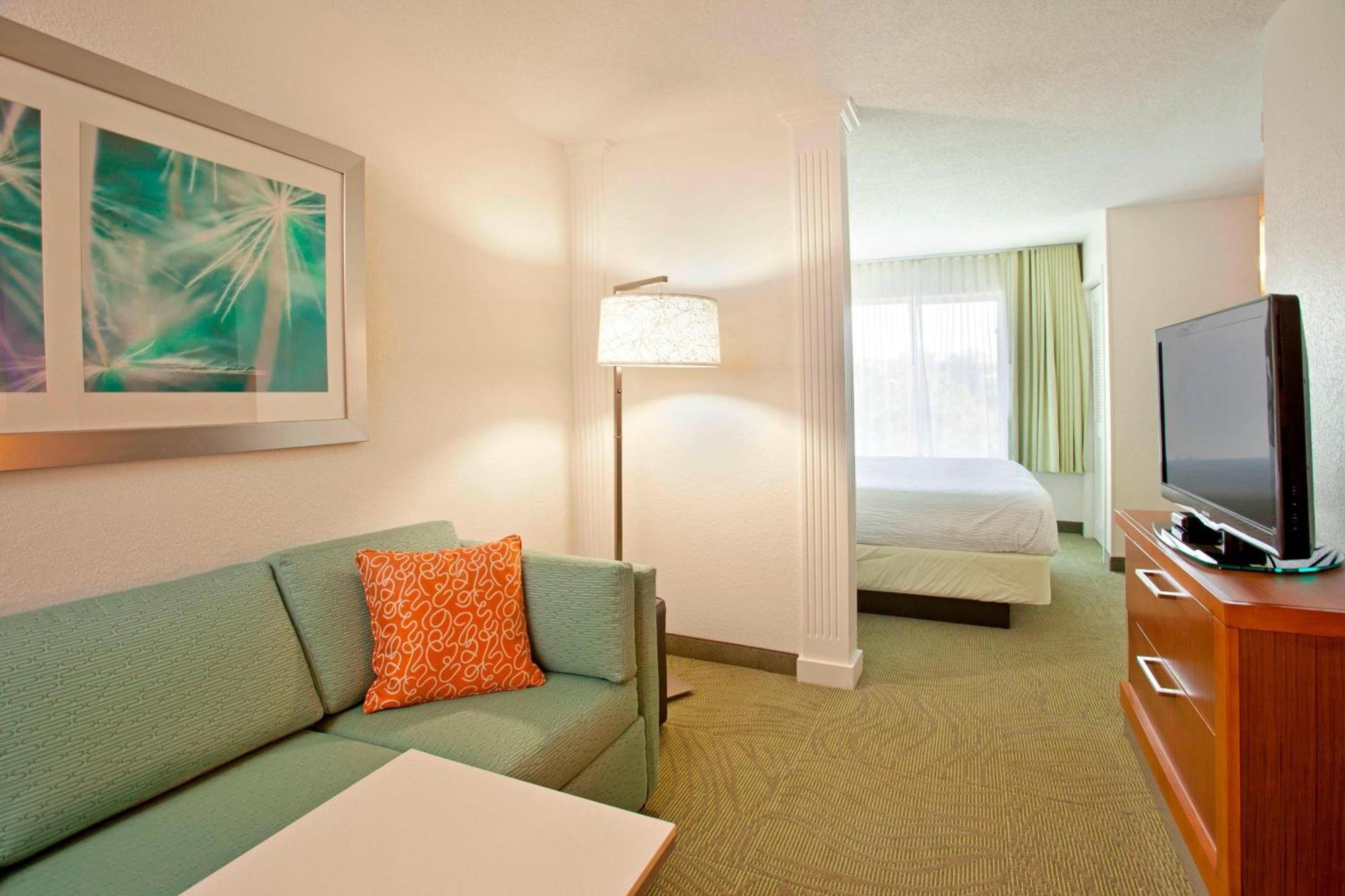 Springhill Metrocenter Hotel 3*